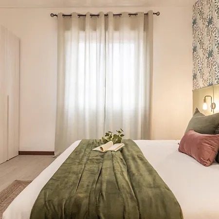 Apartment Posidonia - Free Parking & Netflix - 200m To *